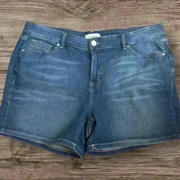 Lane Bryant Pants - Lane Bryant Mid-rise girlfriend Jean shirts size 18. Flex Magic waistband